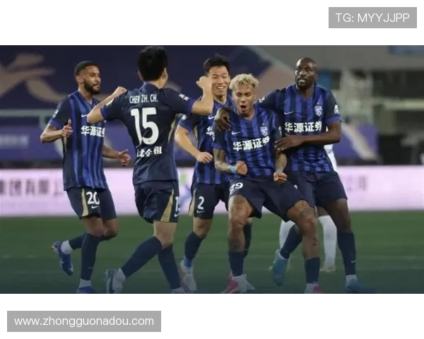 山东战三镇八场不败后防稳如磐石